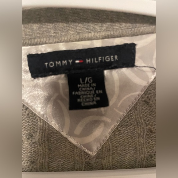 Tommy Hilfiger cardigan! - Picture 3 of 3